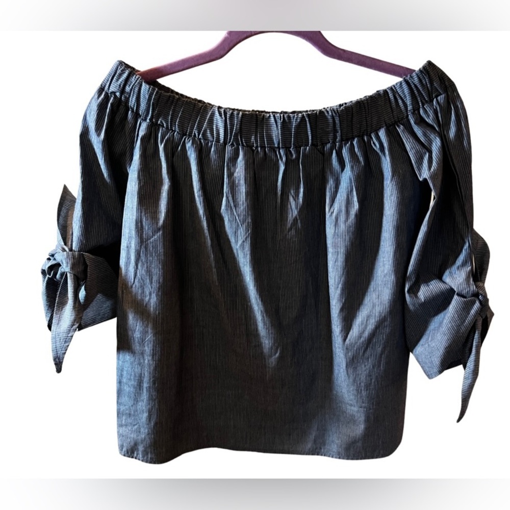 ROMEO & JULIET COUTURE Pinstripe Sailor Flare Top w/ Sleeve Ties Sz Small $35